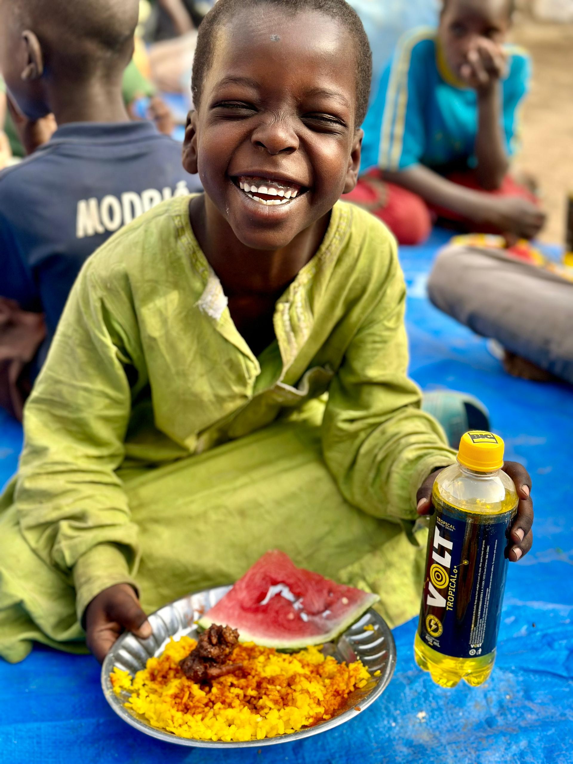 Ramazan'da Afrika Bölgesinde Her Gün İftar Sofraları Kuruyoruz
